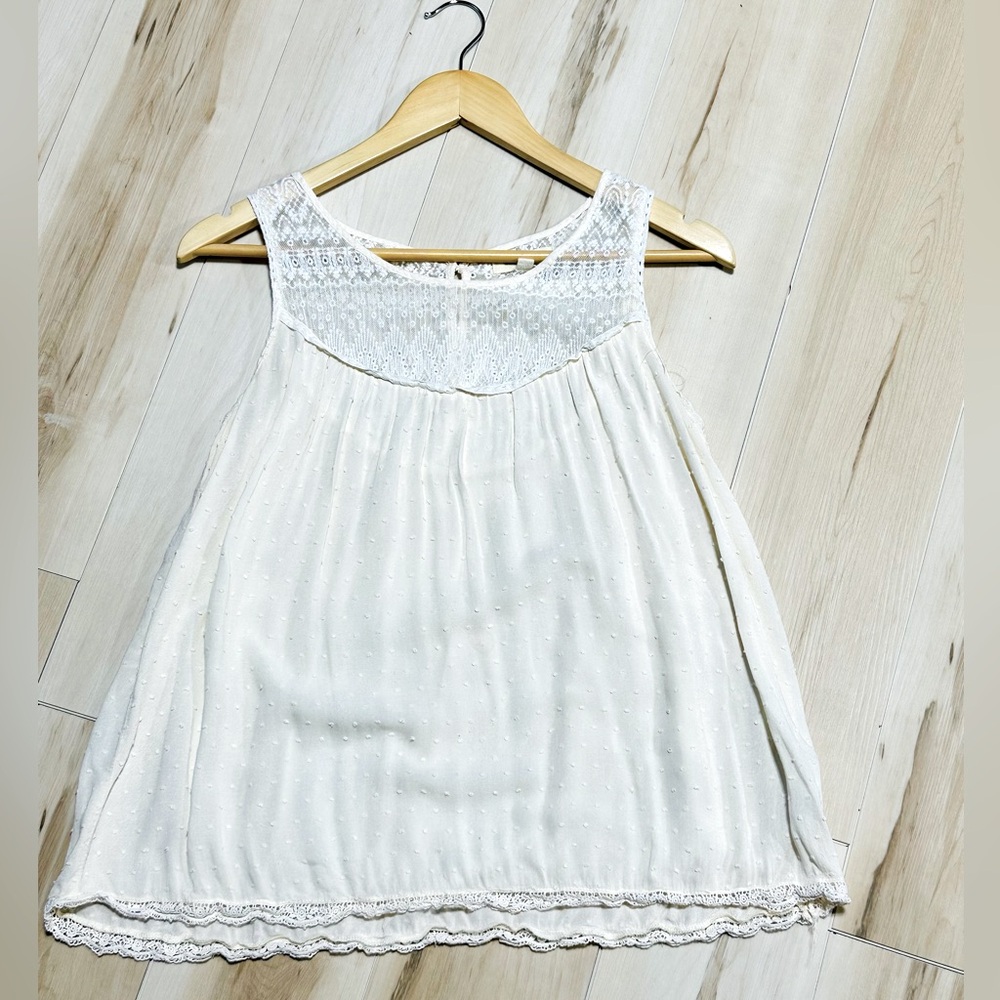 Flowy boho style cream tank top size m A126